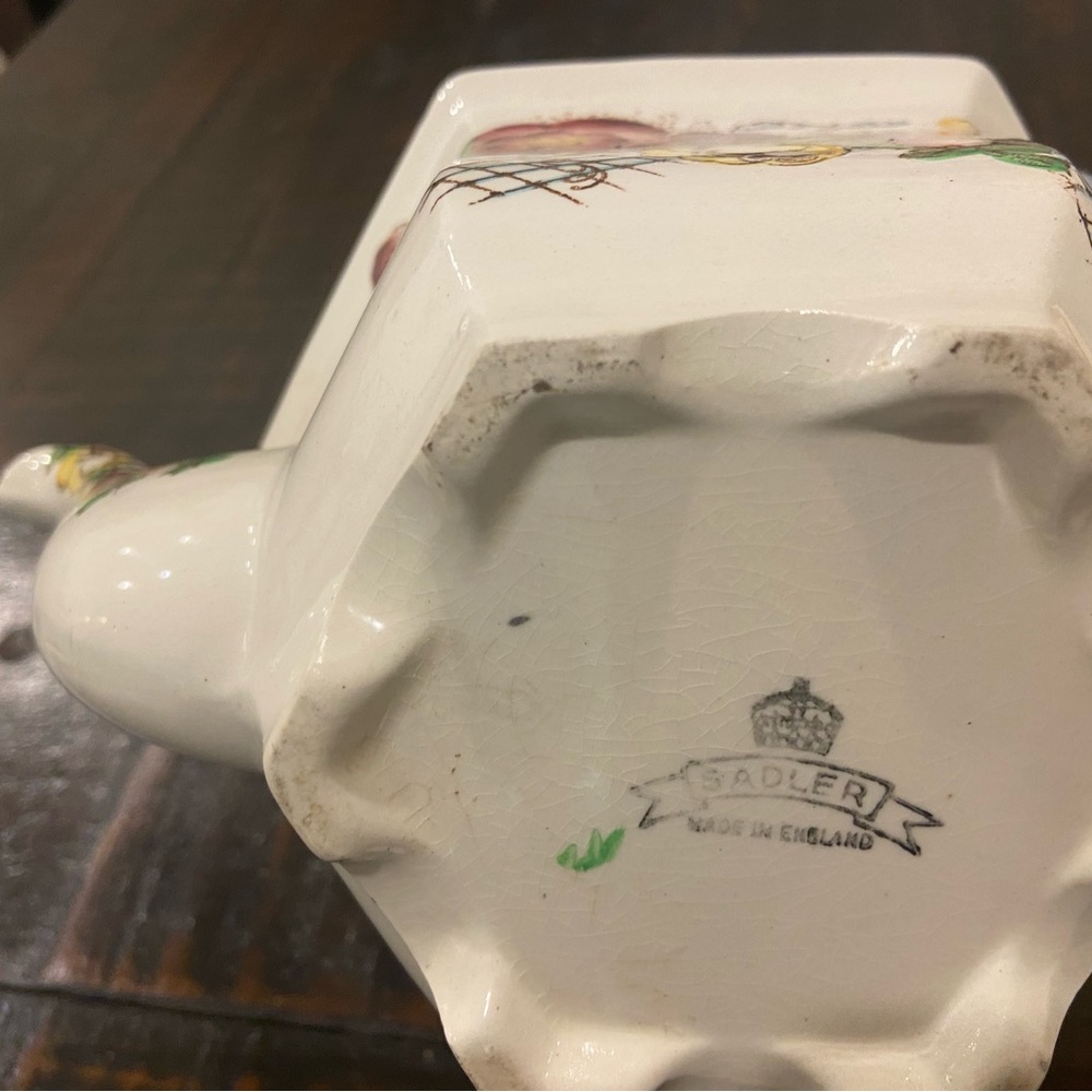 Sadler tea pot vintage made in England
